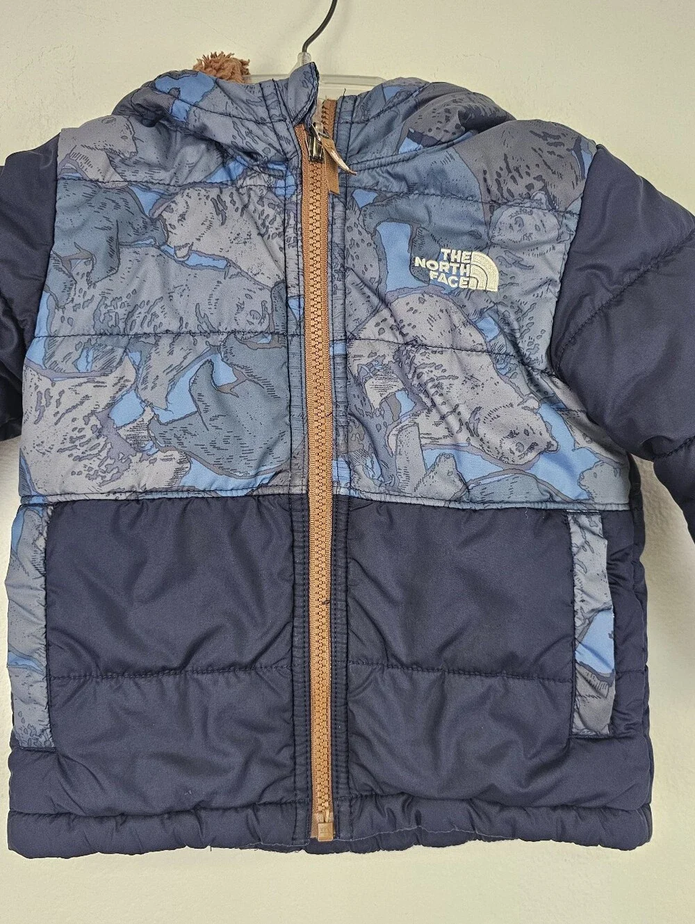 The North Face Toddler Puffer Jacket  Navy Camo Hood Reversible Sherpa  Sz 3T